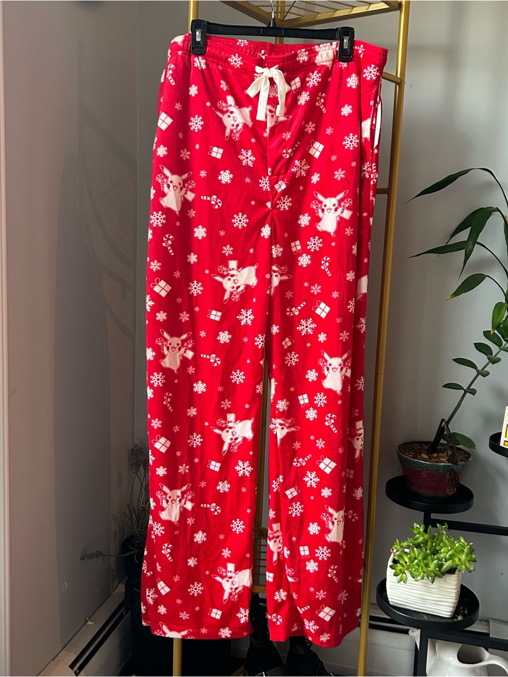 Pokemon festive red Men’s fleece Pajama Pants with White Holiday Print size XXL